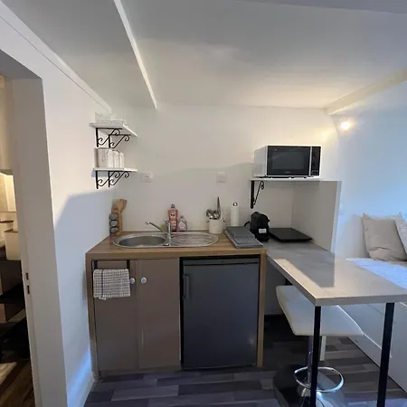 A 8 Min De Paris Apartment